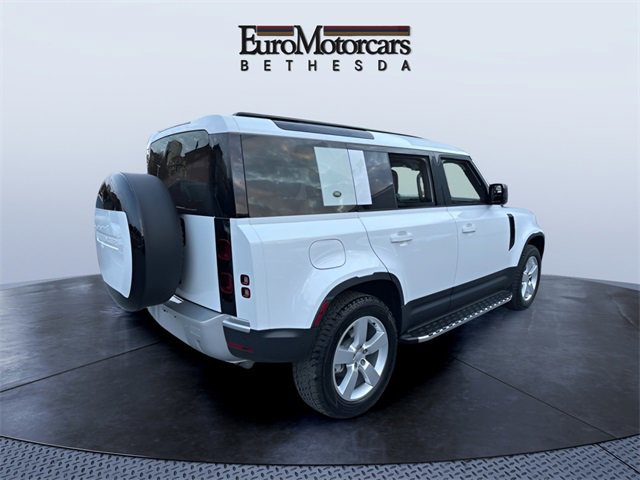 Used 2024 Land Rover Defender 110 S image 5