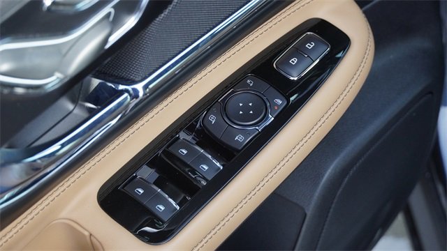 Used 2020 Lincoln Corsair Reserve w/ Equipment Group 201A image 20