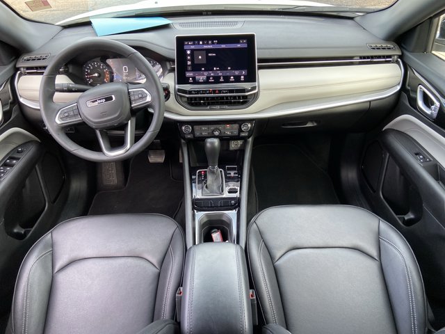 Used 2025 Jeep Compass Limited AWD/4WD image 49