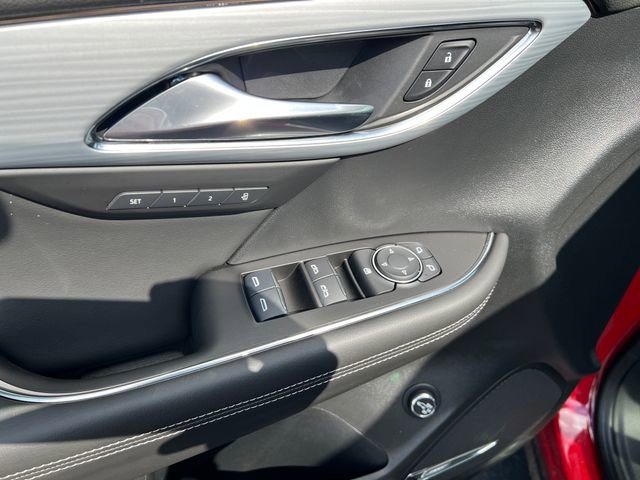 Certified 2025 Buick Envision Avenir image 15