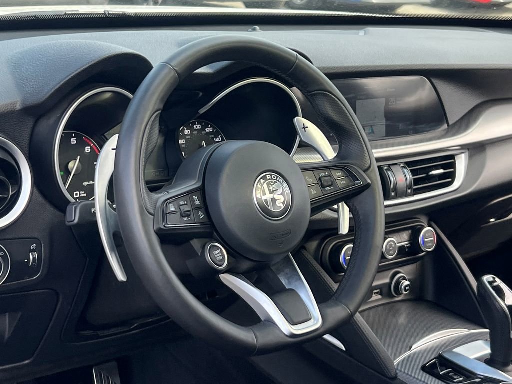 Used 2023 Alfa Romeo Stelvio Veloce image 19