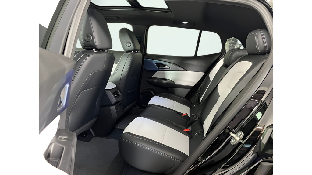 New 2026 Chevrolet Equinox EV LT w/ Convenience Package II AWD/4WD image 10