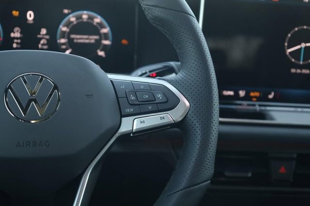 New 2026 Volkswagen Tiguan SE R-Line image 8