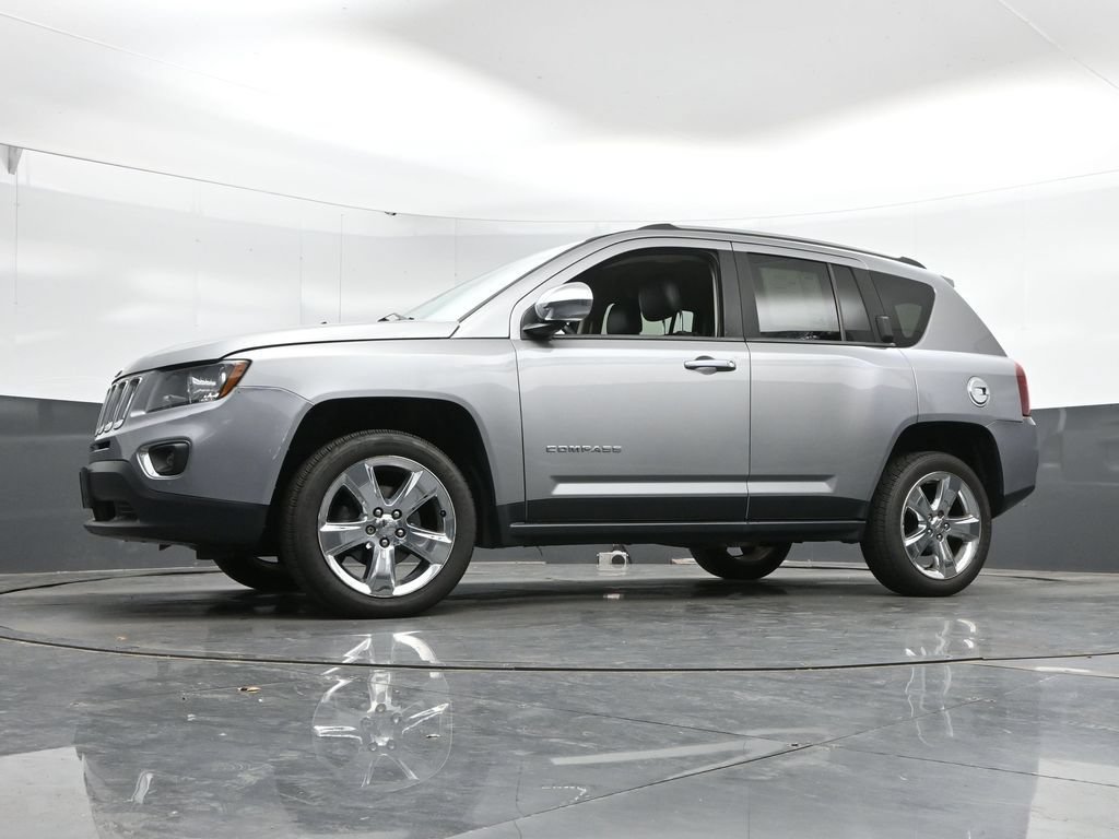 Used 2015 Jeep Compass Limited AWD/4WD image 35