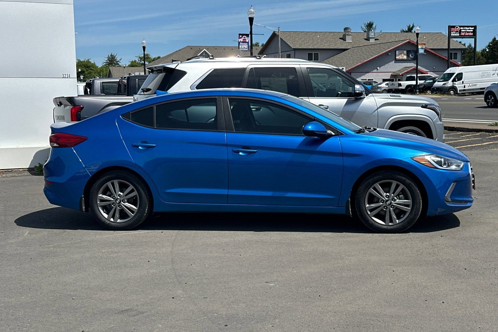 Used 2018 Hyundai Elantra Value Edition FWD image 3