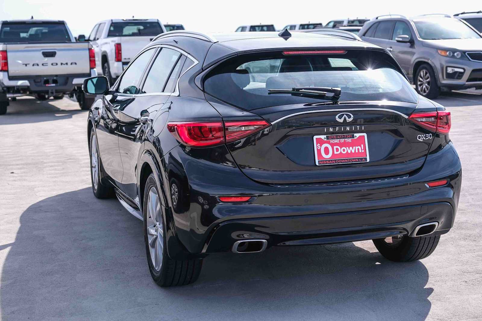 Used 2019 INFINITI QX30 w/ Cargo Package FWD image 6