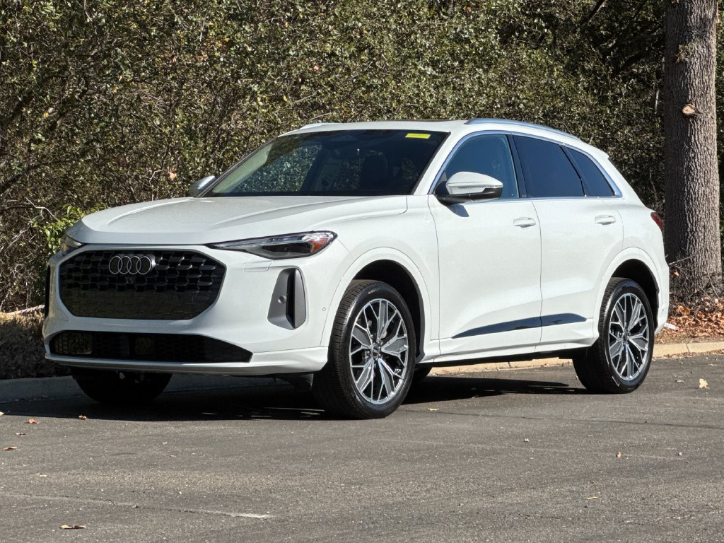 Certified 2025 Audi Q5 Premium Plus w/ Premium Plus AWD/4WD image 9
