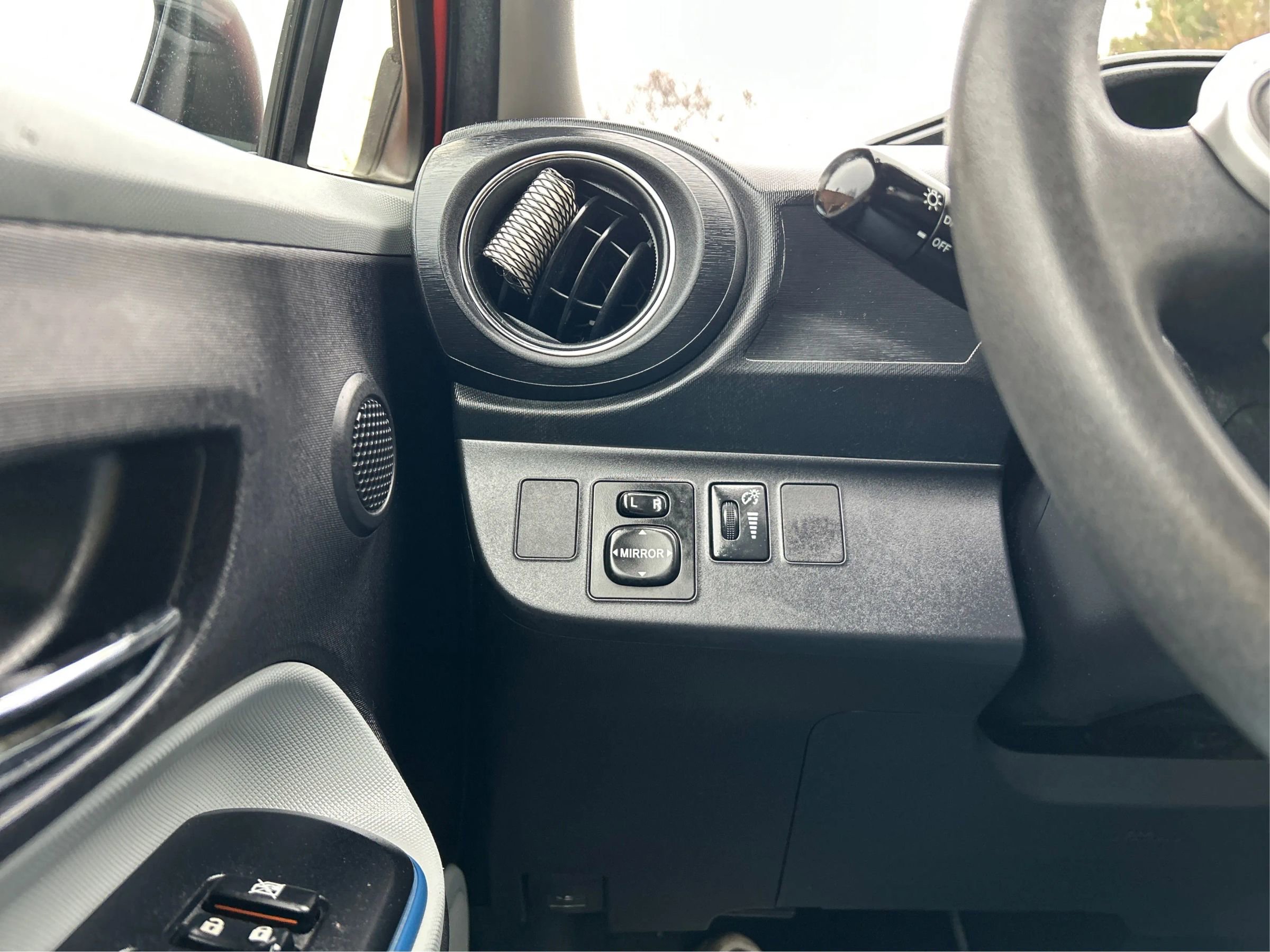 Used 2013 Toyota Prius C Three image 27