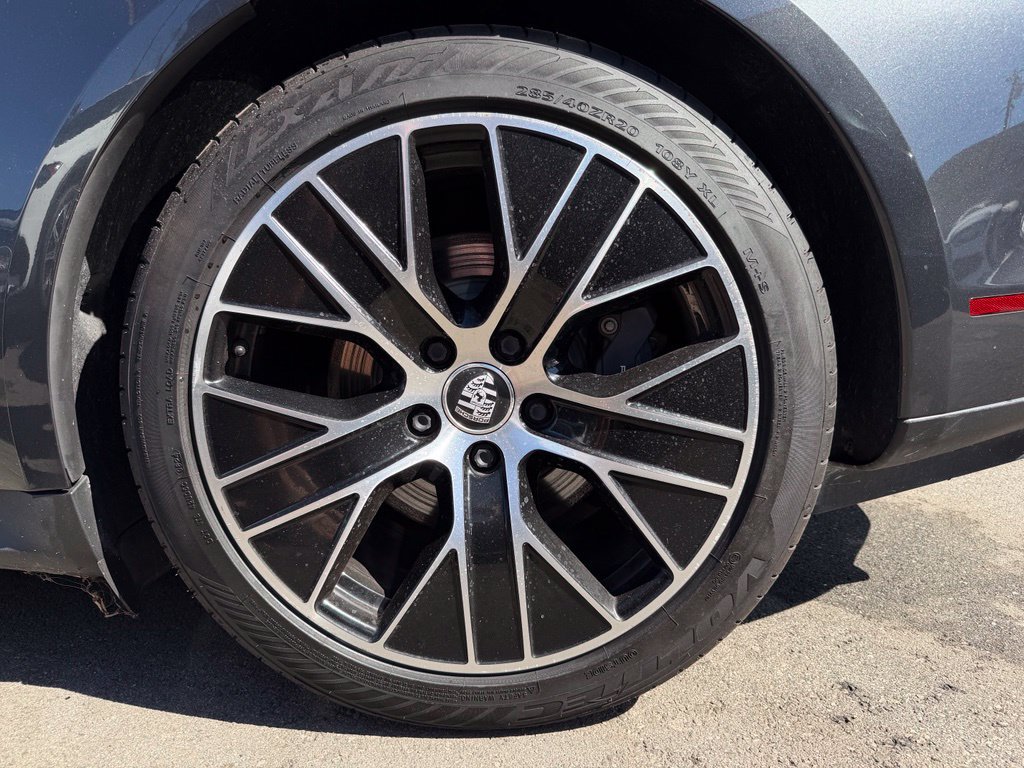 Used 2022 Porsche Taycan RWD image 12