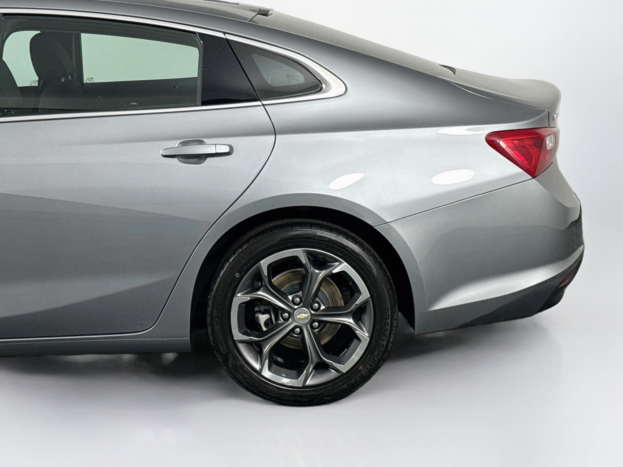 Used 2023 Chevrolet Malibu LT FWD image 43