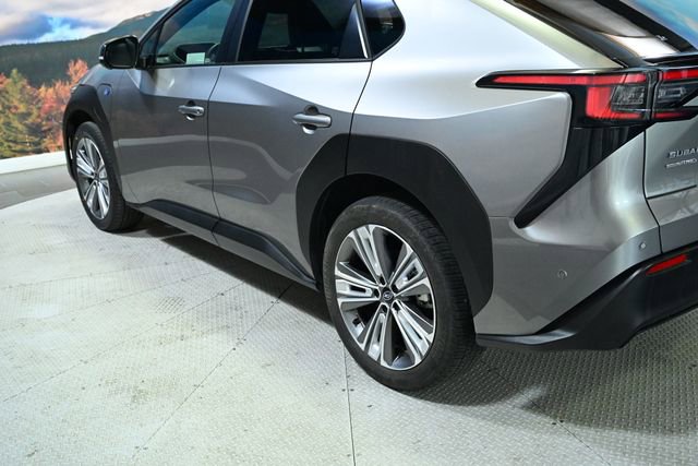 Used 2023 Subaru Solterra Limited image 8