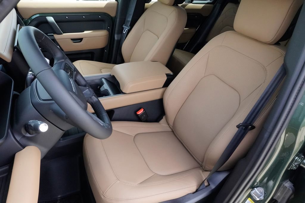 New 2026 Land Rover Defender 130 X-Dynamic SE image 20