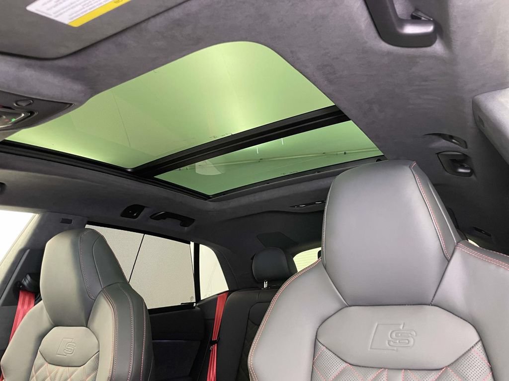 New 2026 Audi SQ8 Prestige AWD/4WD image 18