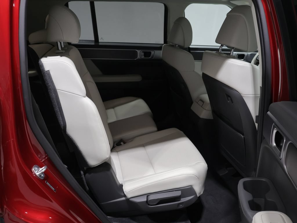 Used 2025 Hyundai Santa Fe SEL AWD/4WD image 22