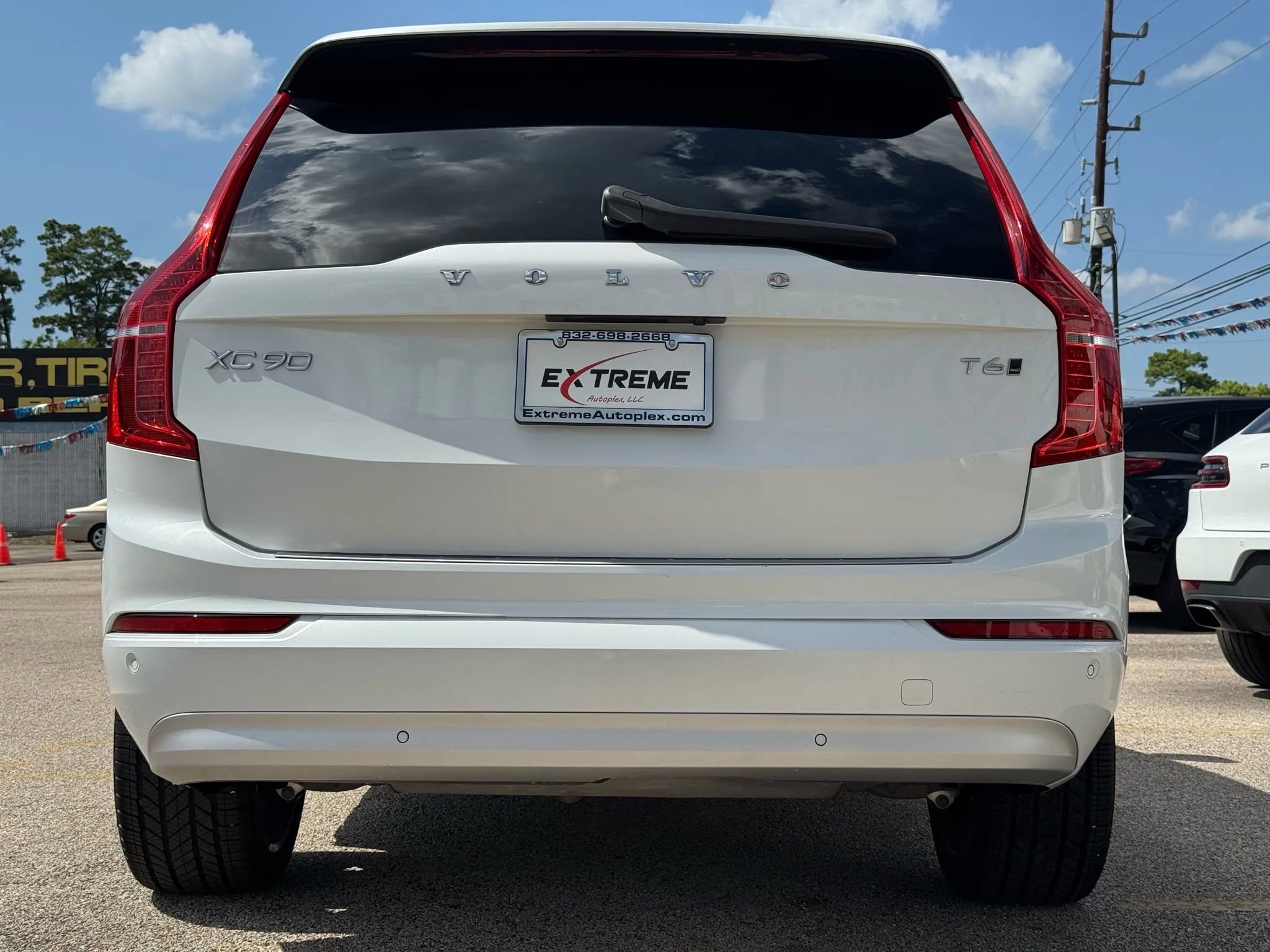 Used 2022 Volvo XC90 T6 Momentum w/ Advanced Package image 7