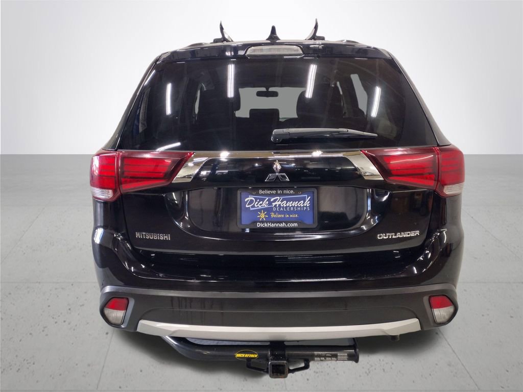 Used 2018 Mitsubishi Outlander ES image 12