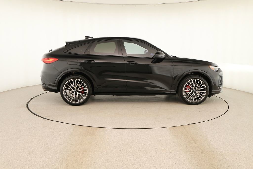 Certified 2025 Audi SQ5 Prestige image 8