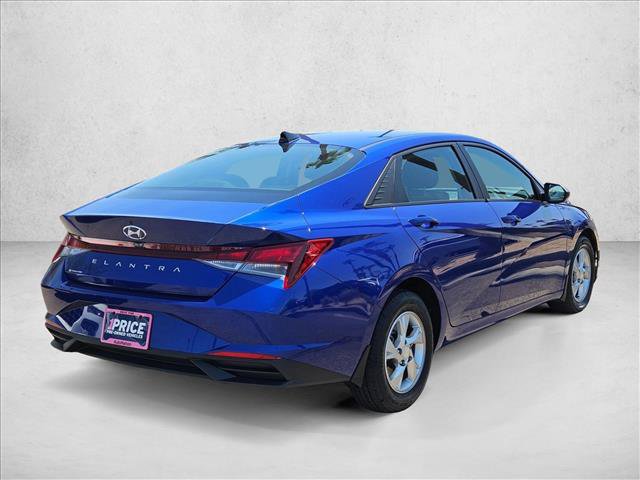 Used 2023 Hyundai Elantra SE w/ Preferred Accessory Package FWD image 5
