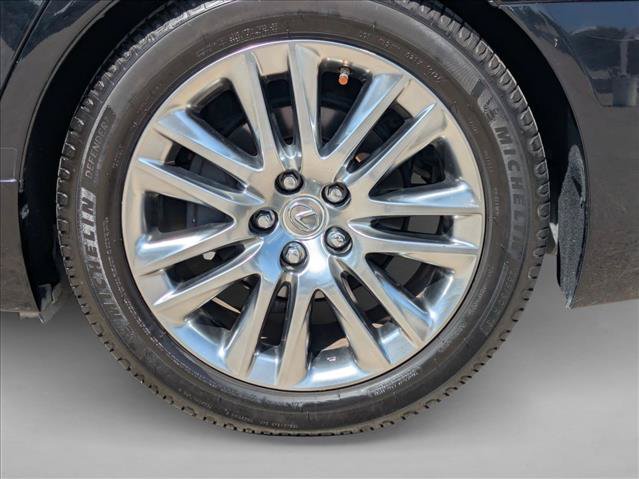 Used 2017 Lexus LS 460 w/ Comfort Package RWD image 6