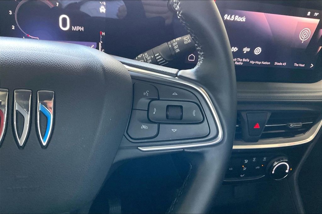 Used 2024 Buick Encore GX Sport Touring image 9