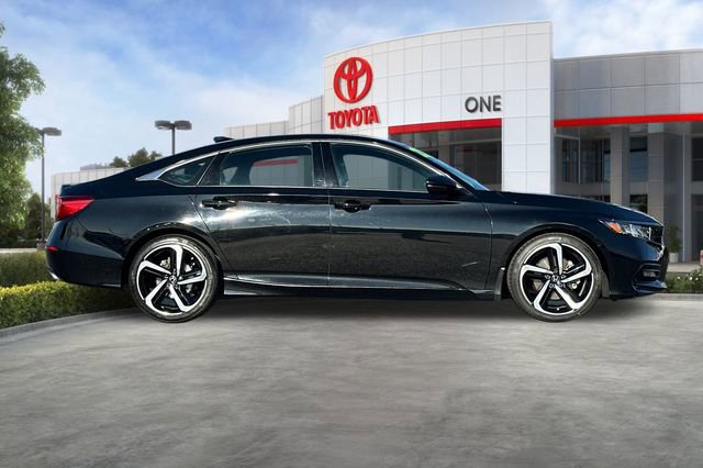 Used 2019 Honda Accord Sport image 3