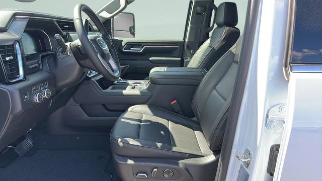 New 2026 GMC Sierra 2500 Denali w/ Denali Reserve Package image 9