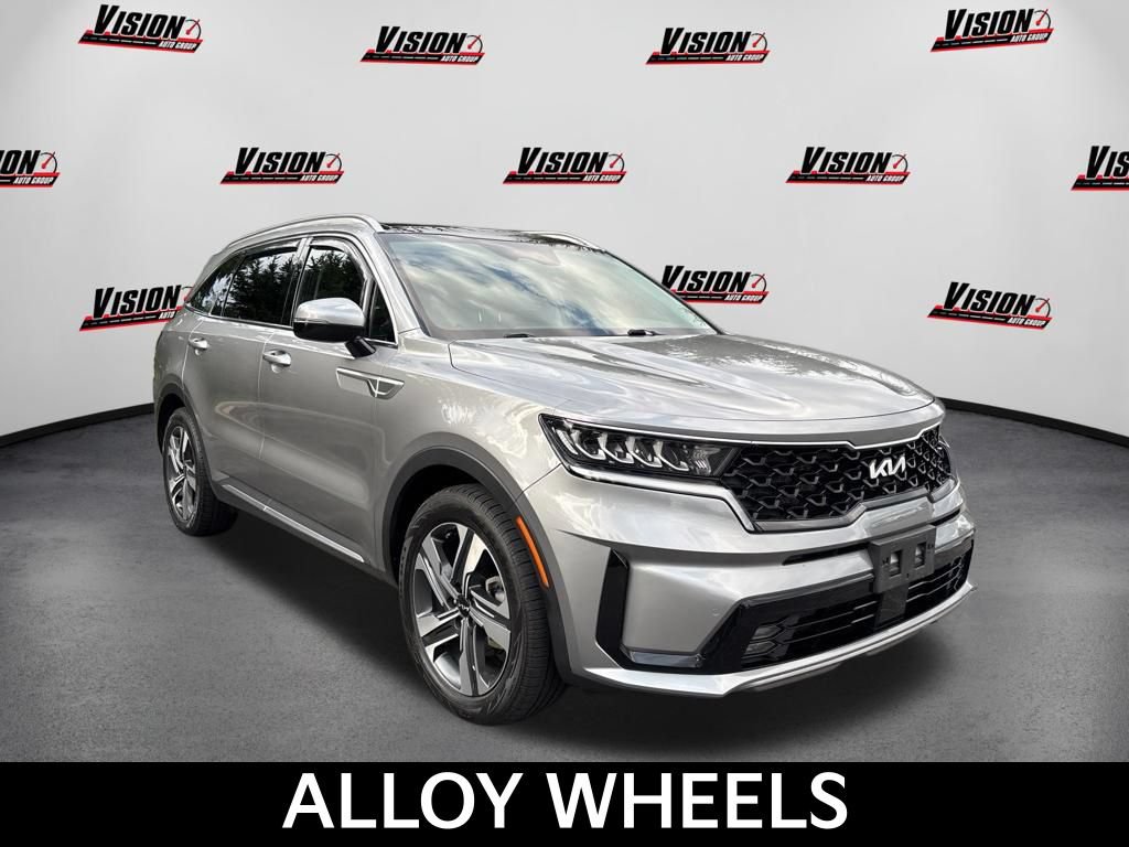 Certified 2023 Kia Sorento EX w/ Panoramic Sunroof Package AWD/4WD image 3