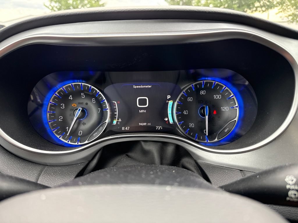 Used 2019 Chrysler Pacifica Touring-L Plus w/ S Appearance Package FWD image 27