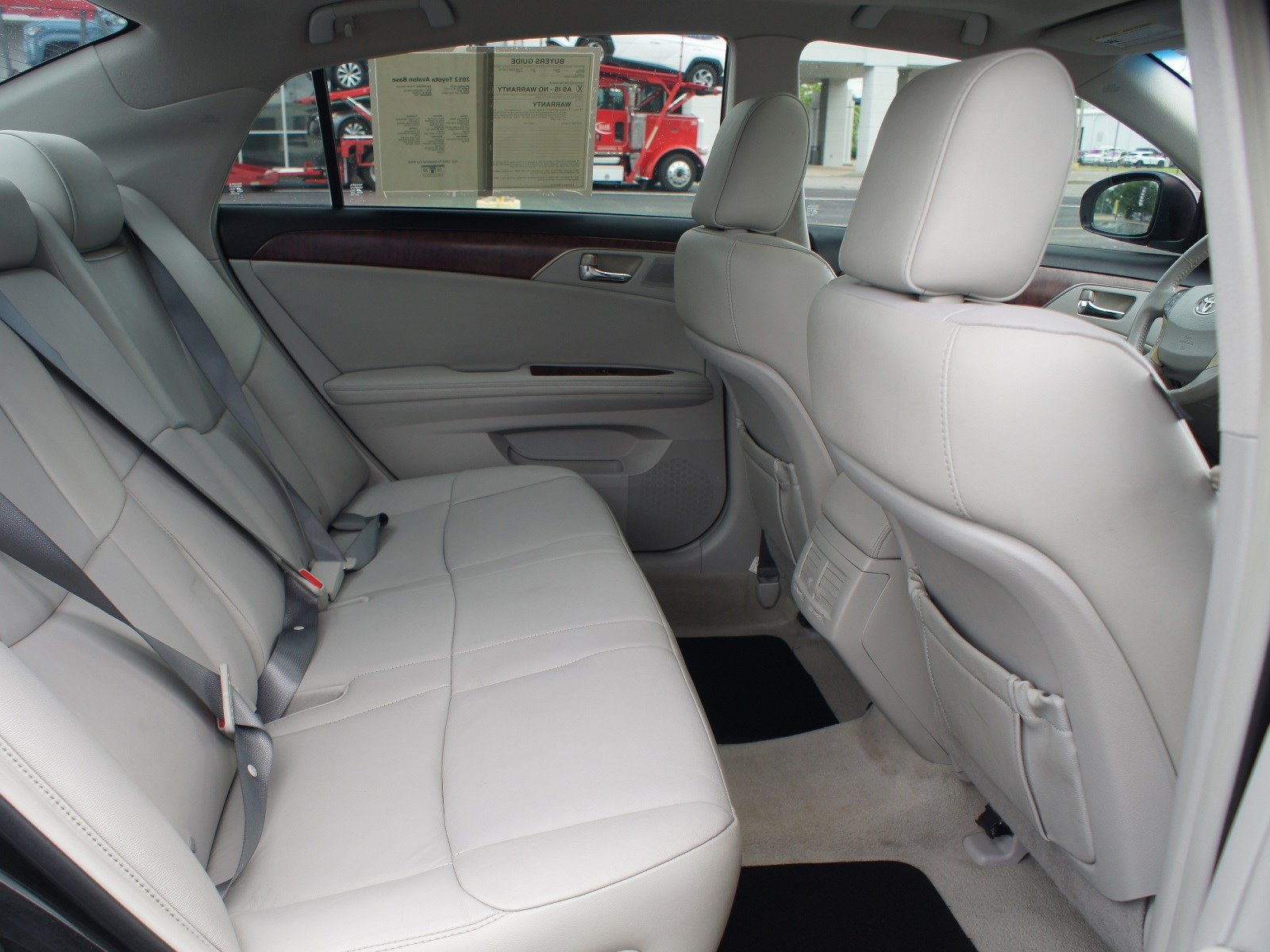 Used 2012 Toyota Avalon FWD image 15
