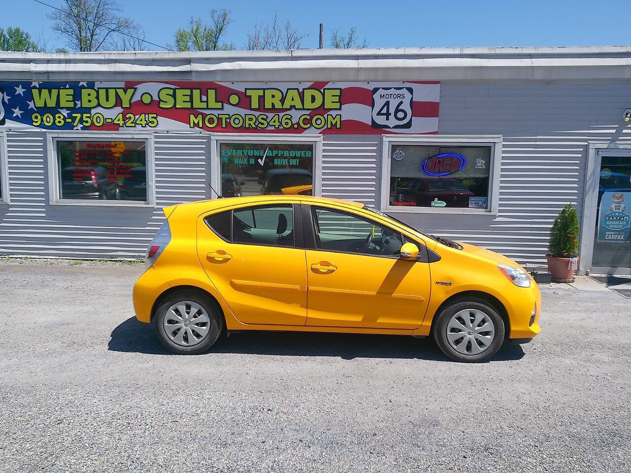 Used 2014 Toyota Prius C Two FWD image 9
