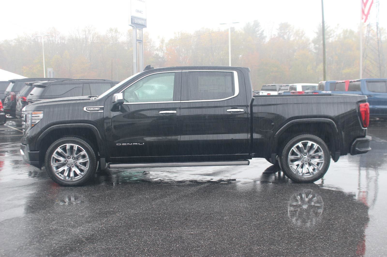 New 2026 GMC Sierra 1500 Denali w/ Denali Reserve Package image 9