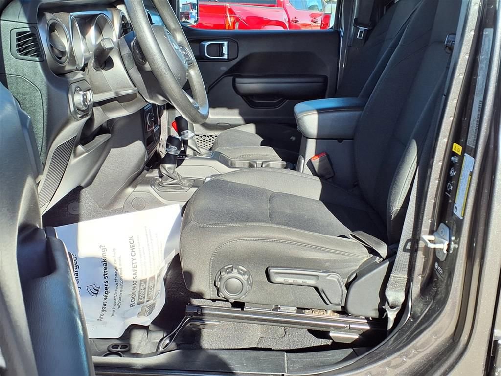 Used 2021 Jeep Gladiator Sport image 14