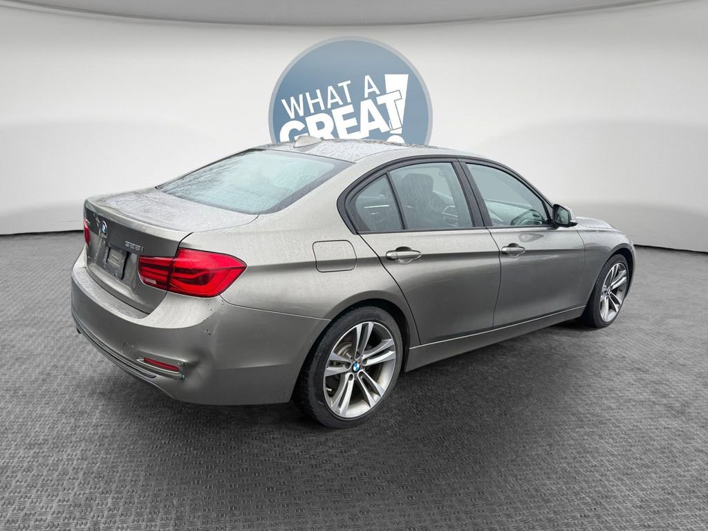Used 2016 BMW 328i xDrive Sedan image 3