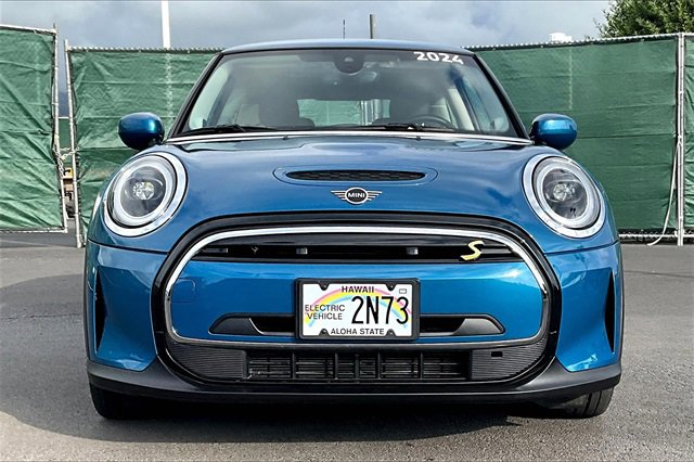 Used 2024 MINI Cooper SE image 3