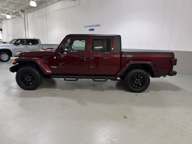 Used 2021 Jeep Gladiator Overland AWD/4WD image 5