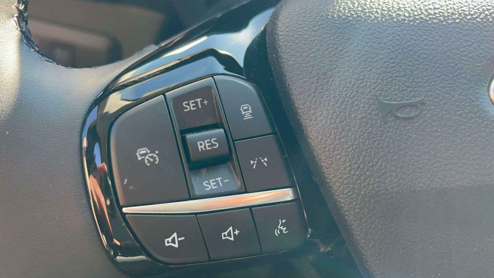 Used 2023 Ford Escape Platinum w/ Premium Technology Package image 31