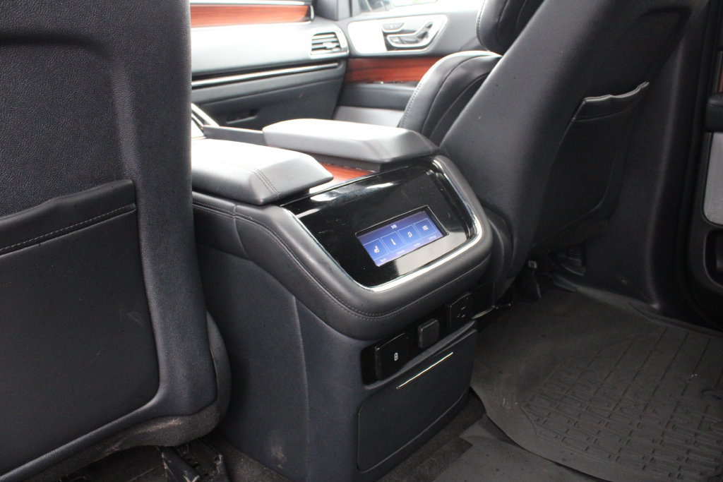 Used 2024 Lincoln Navigator L Reserve AWD/4WD image 23