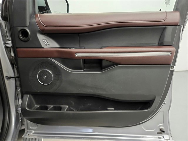 Used 2023 Ford Expedition Max Limited image 34