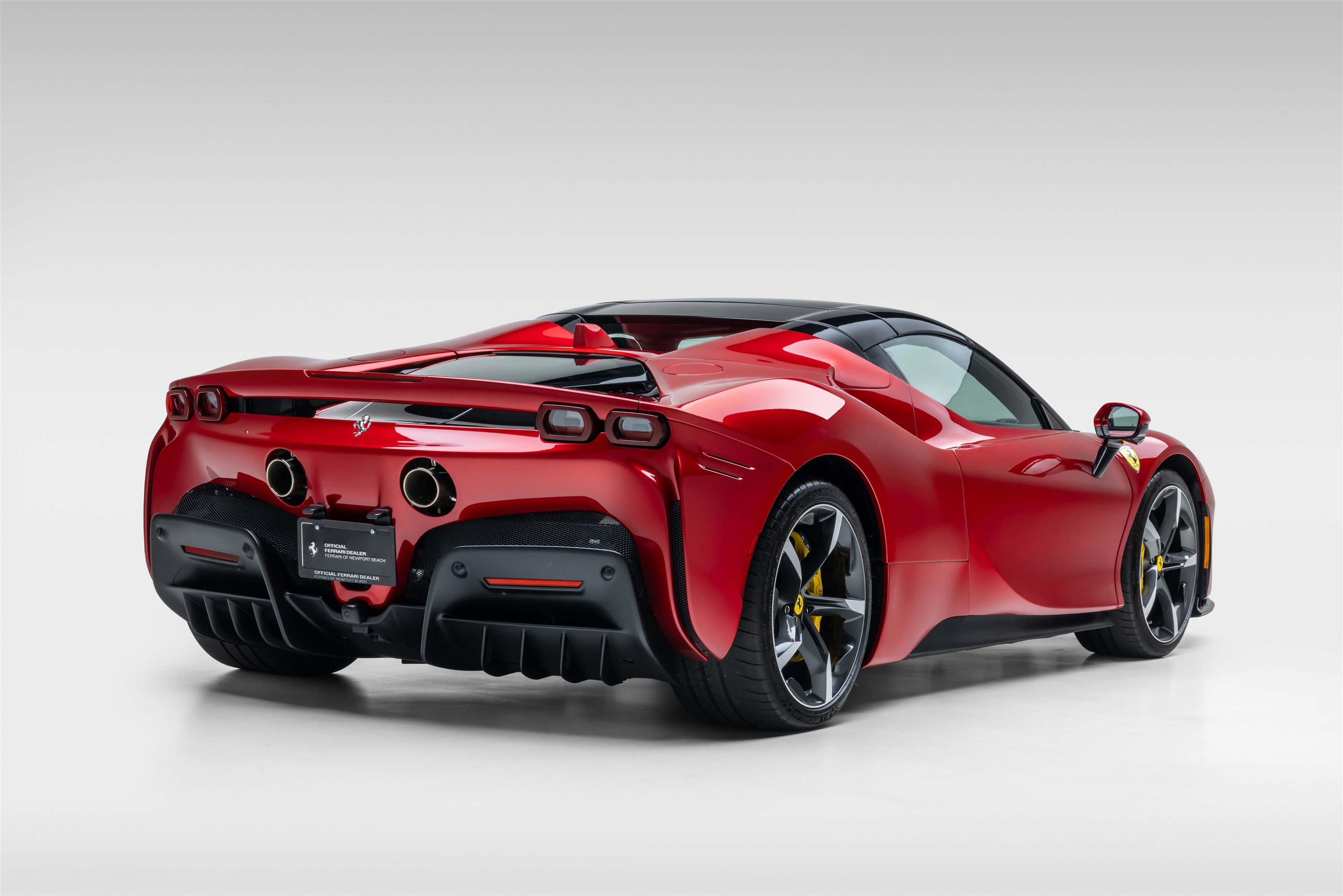 Certified 2025 Ferrari SF90 Spider AWD/4WD image 10