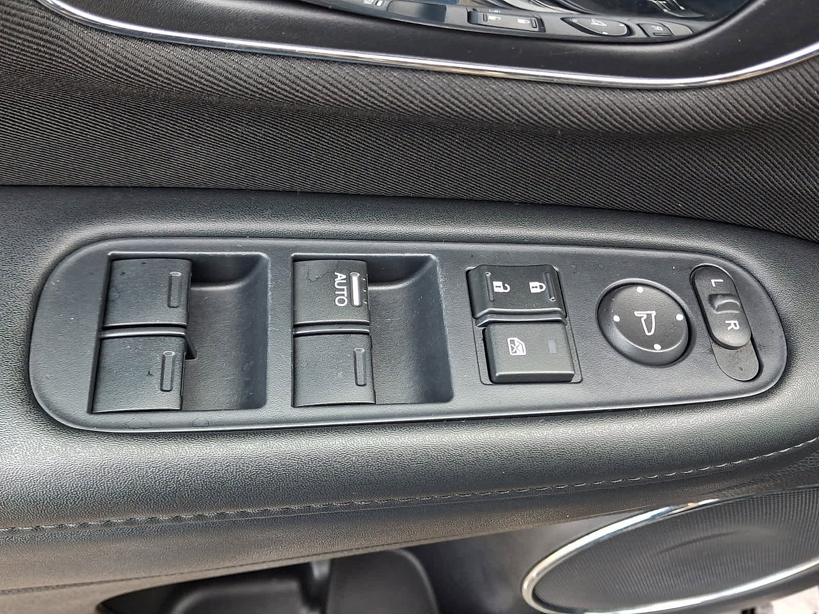 Certified 2018 Honda HR-V EX image 27