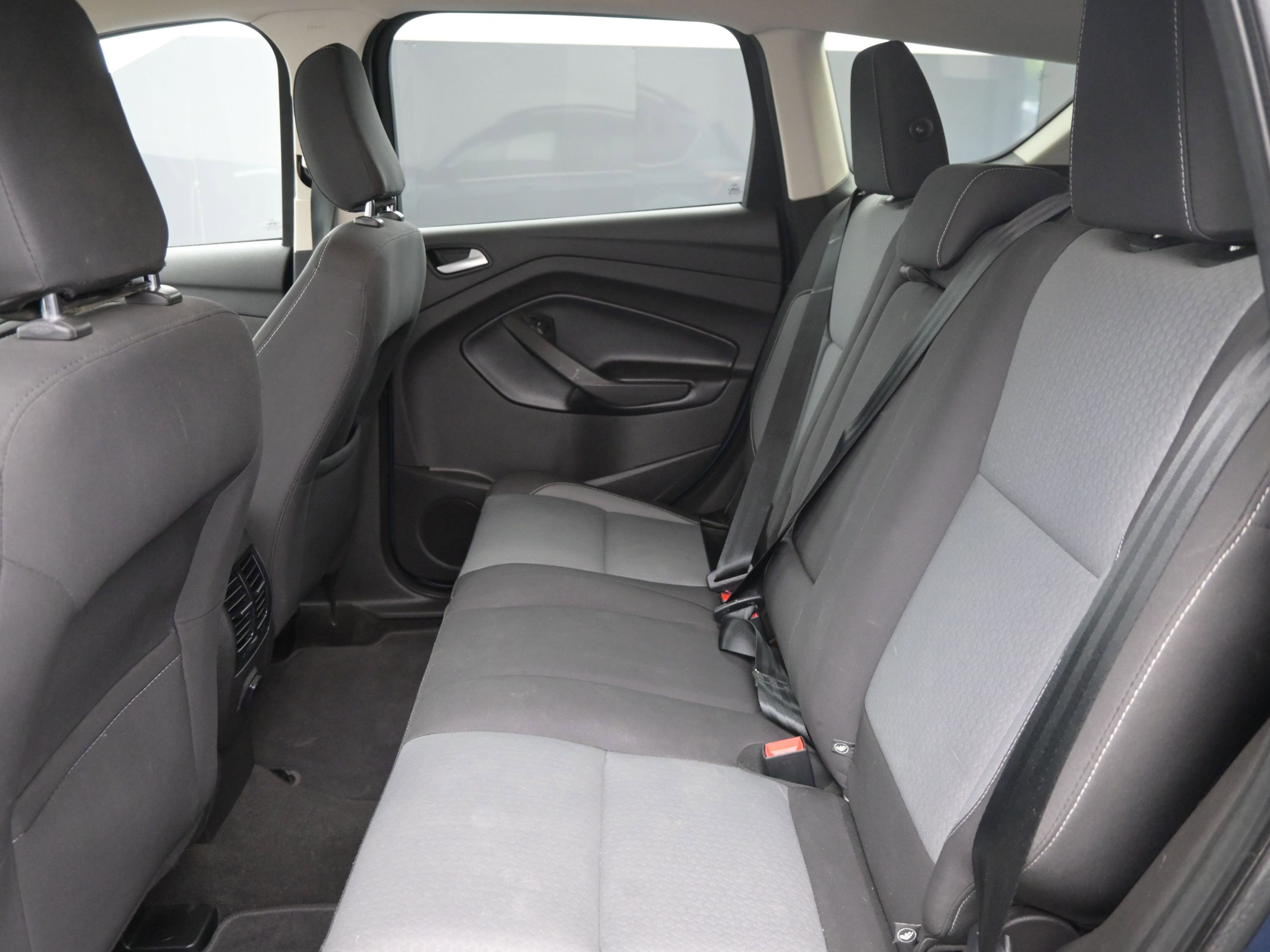 Used 2018 Ford Escape SE image 15