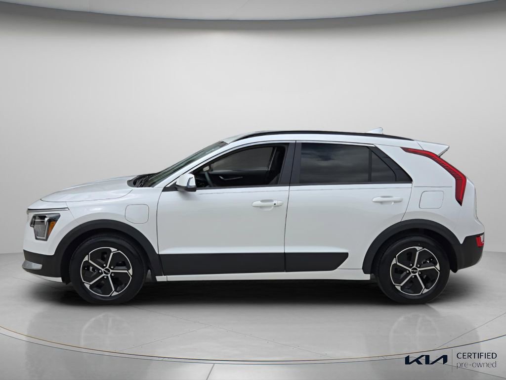 Used 2024 Kia Niro EX image 3