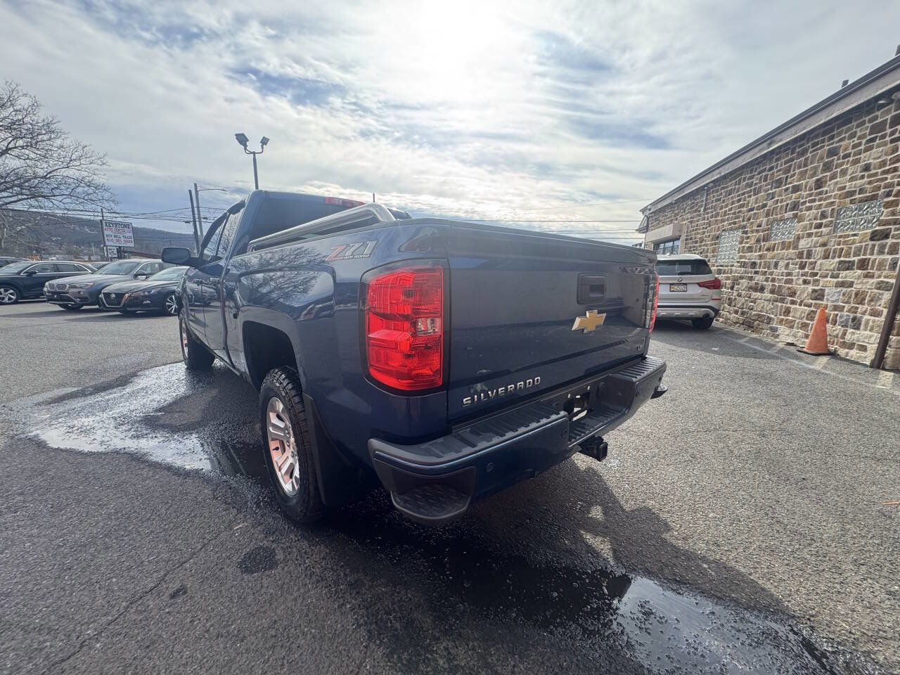 Used 2018 Chevrolet Silverado 1500 LT w/ All Star Edition AWD/4WD image 5