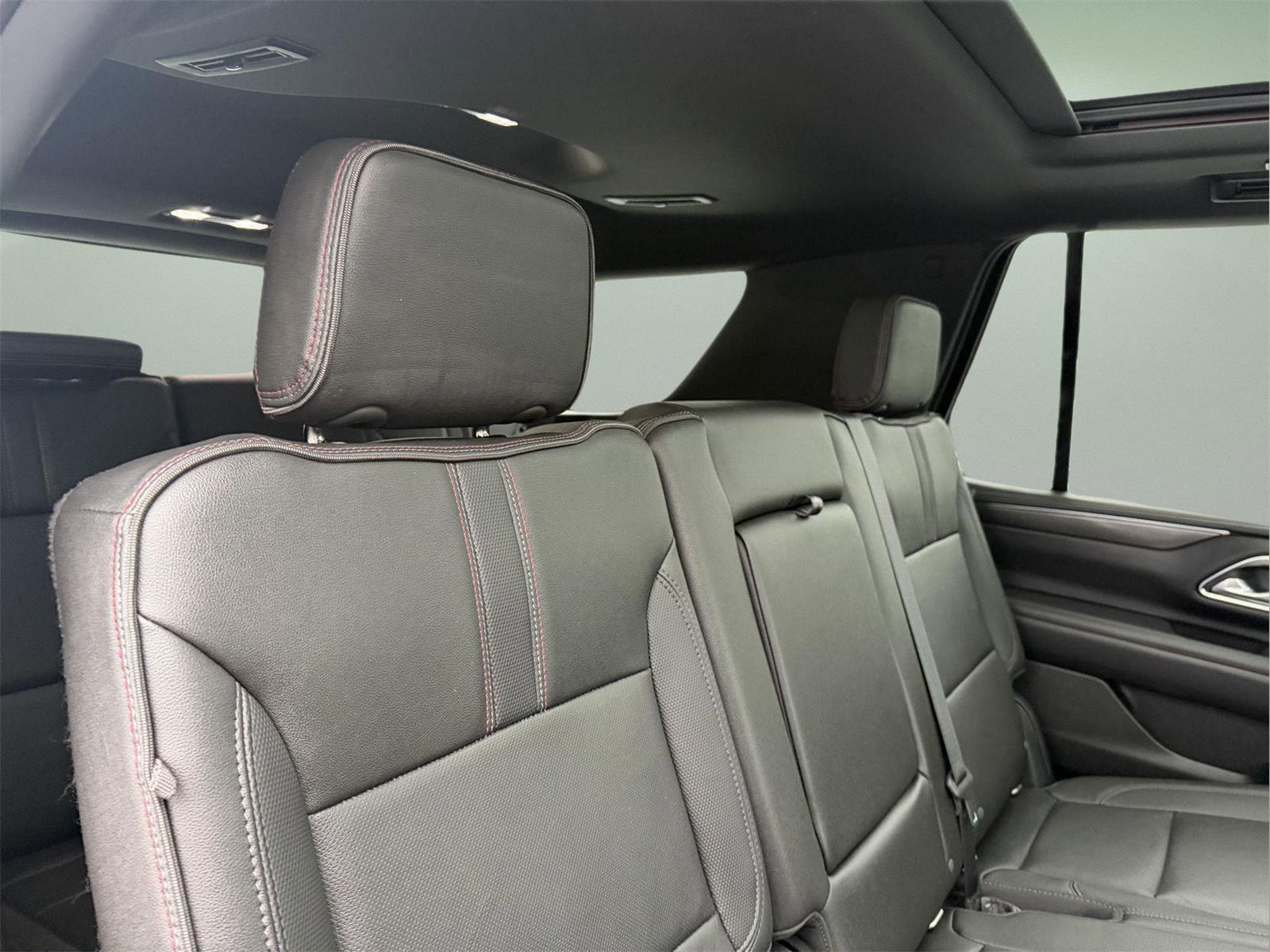 Used 2022 Chevrolet Tahoe RST w/ Sport Performance Package image 34