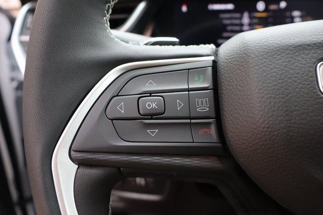 New 2025 Jeep Grand Cherokee Altitude image 13