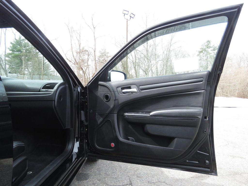 Used 2016 Chrysler 300 S w/ 300S Premium Group image 12