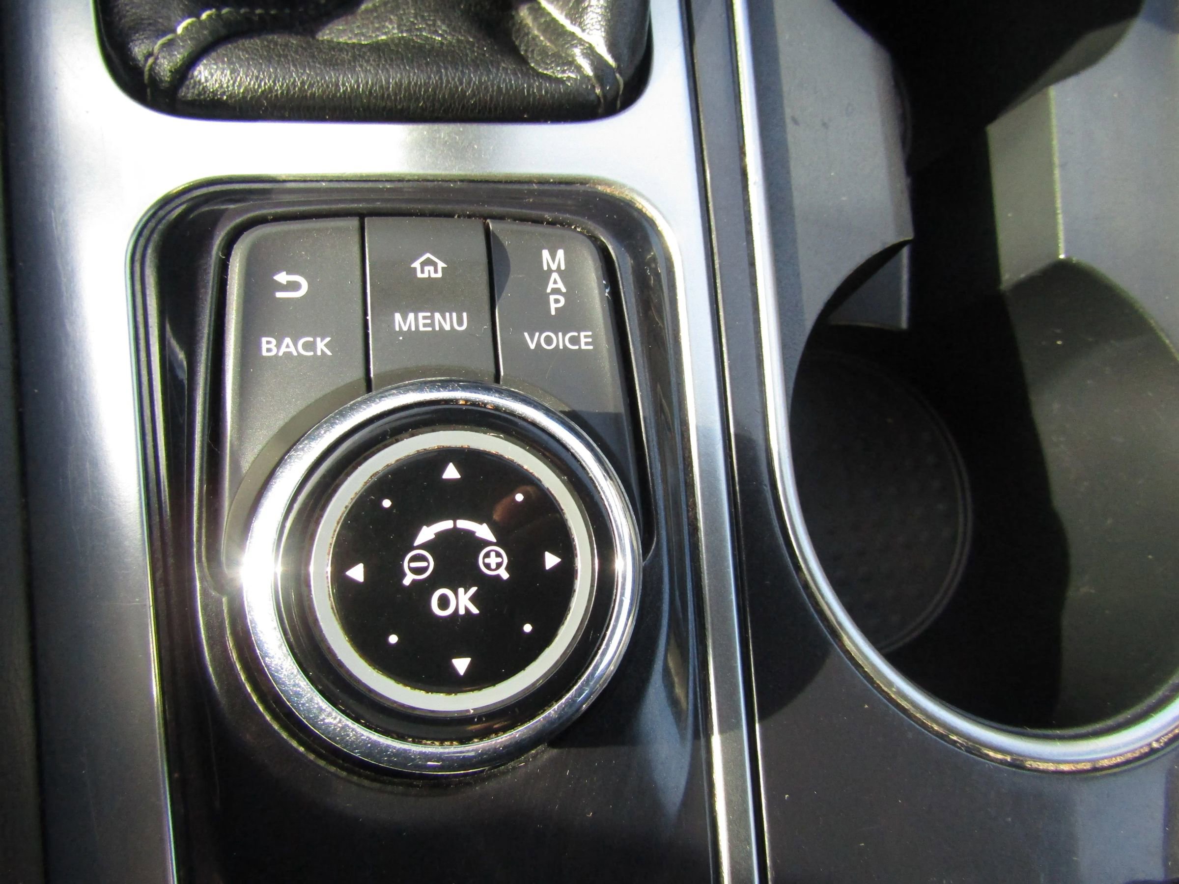 Used 2017 Nissan Maxima Platinum image 30