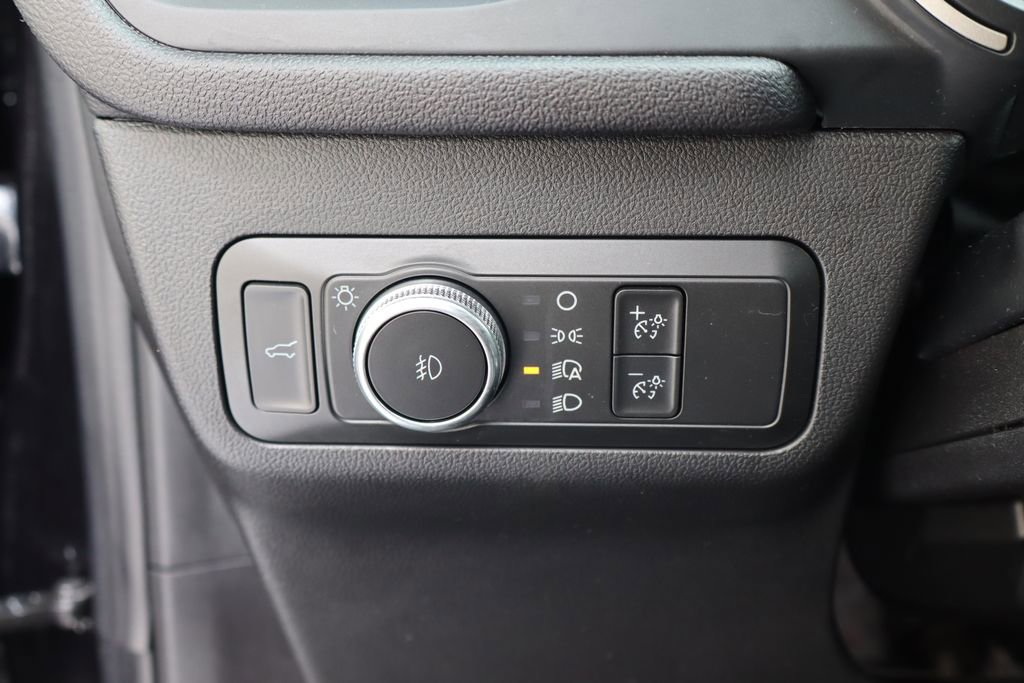 Used 2022 Ford Escape SEL w/ Technology Package image 30