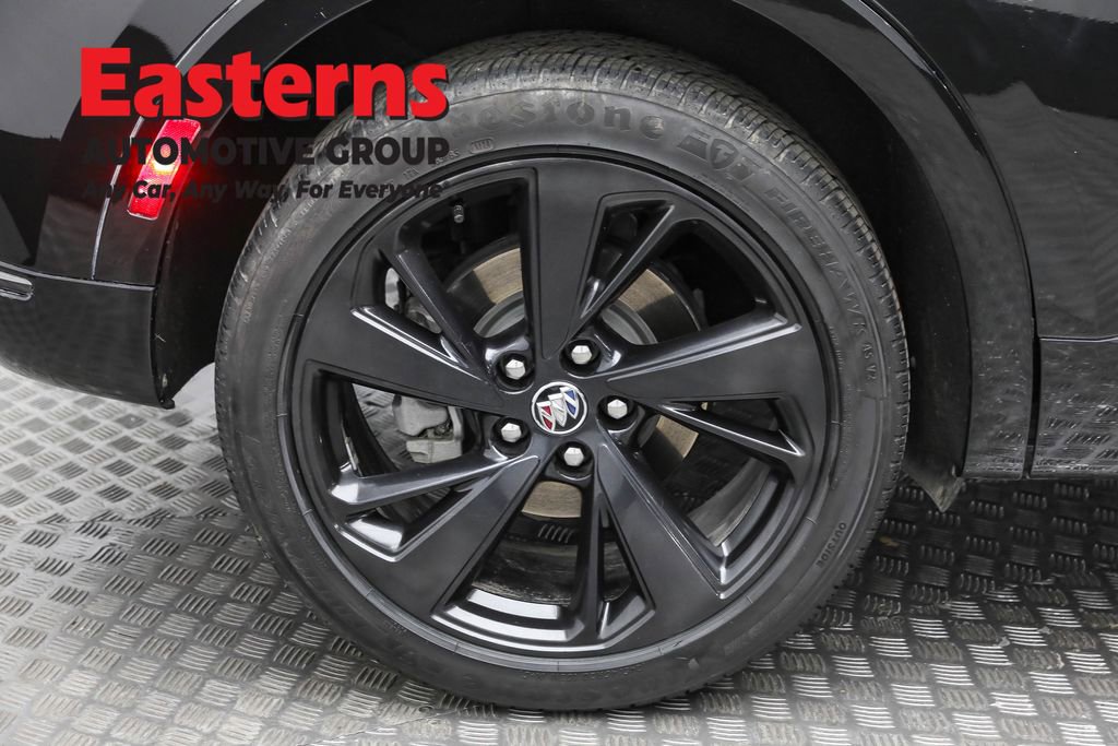 Used 2023 Buick Envision Essence w/ Sport Touring Package image 32