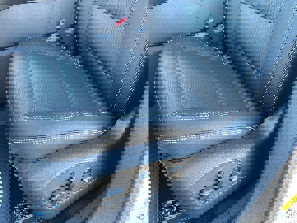 New 2025 Chevrolet Blazer EV LT image 21